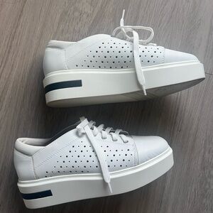 Paolo White Sneakers Classic Lace-Up Design